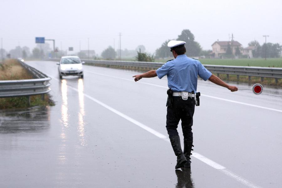 controlli stradali polizia municipale val d'enza