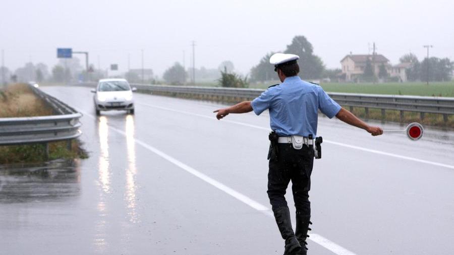 controlli stradali polizia municipale val d'enza