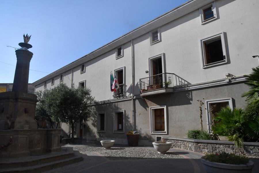 
	Il municipio di Seneghe


