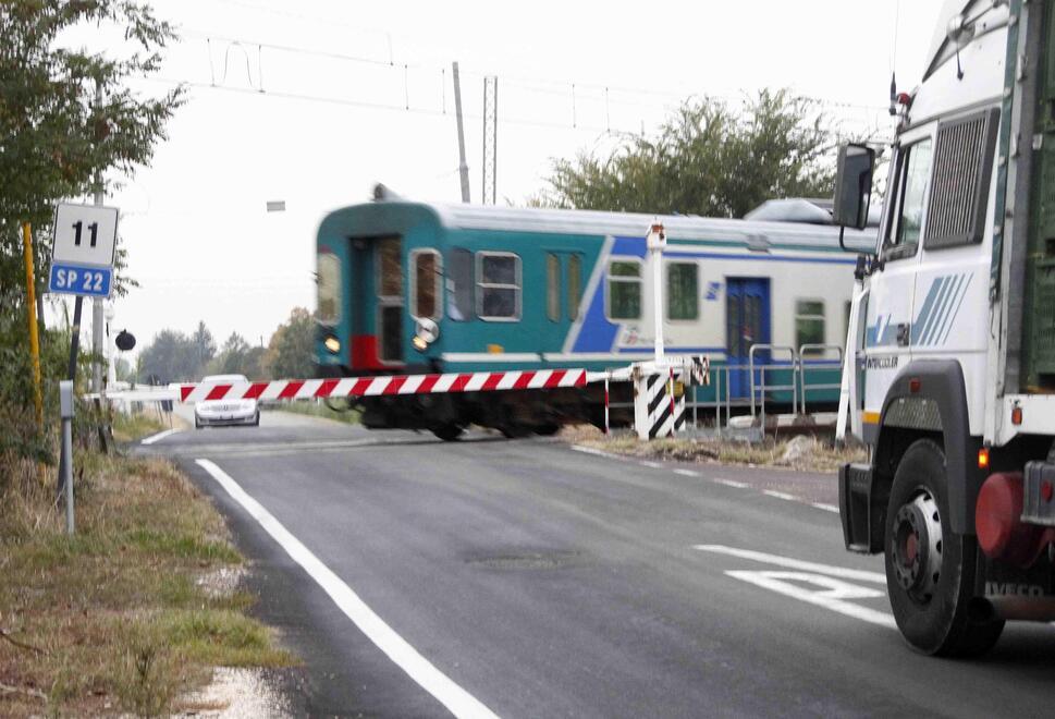 Ferrara-Ravenna, il piano dei collegamenti: treno diretto e interventi sulla statale 16