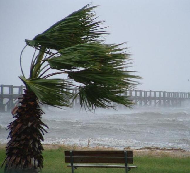 È allerta nubifragi: l’isola nella morsa del ciclone polare