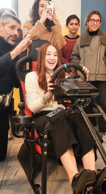 Modena. Alla guida del simulatore che ti fa sentire ubriaco 