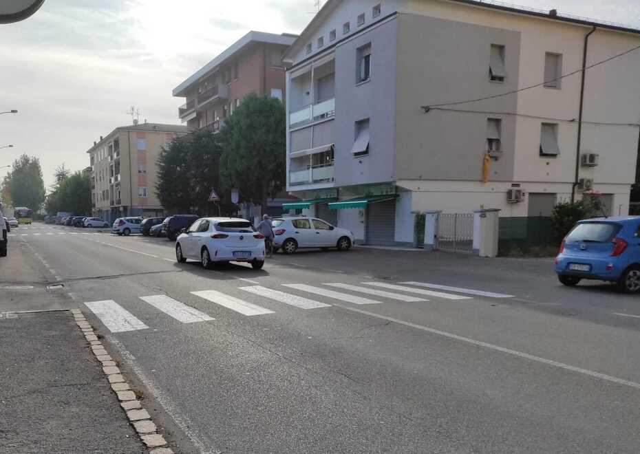 Modena. Strada Vaciglio ad alto rischio: «Le auto sfrecciano giorno e notte» 