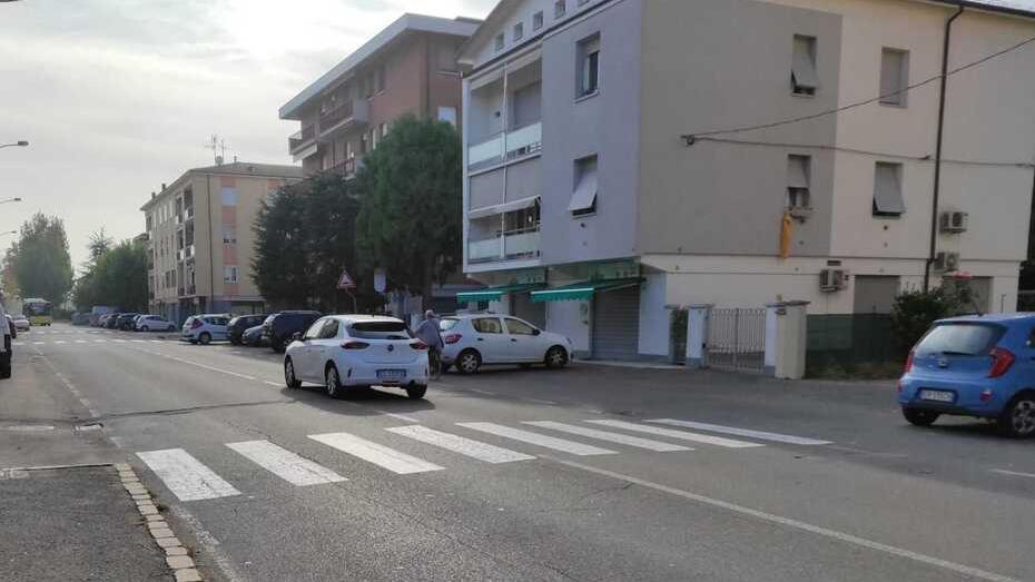 Modena. Strada Vaciglio ad alto rischio: «Le auto sfrecciano giorno e notte»