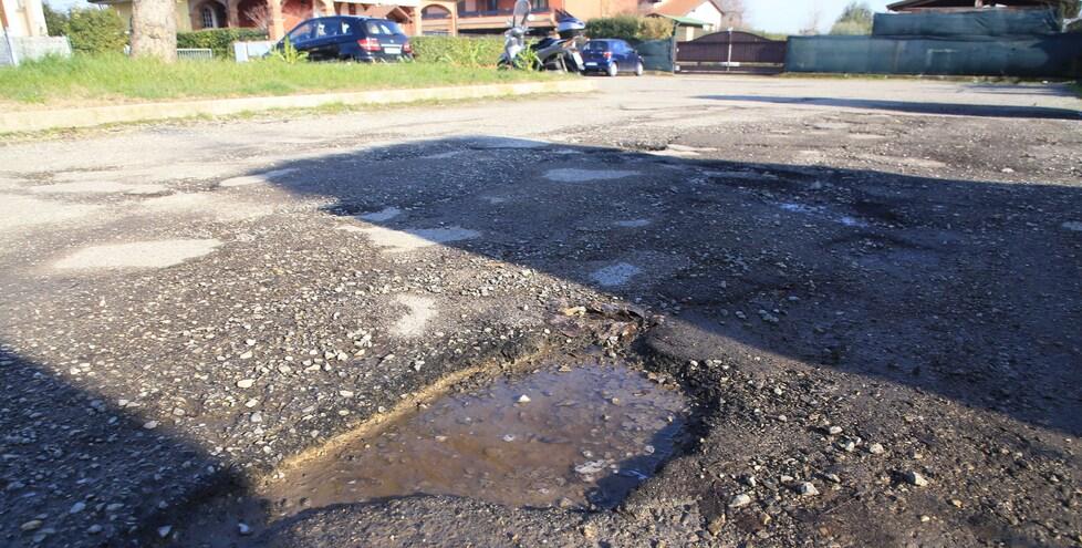 Buche sull’asfalto e danni, risarciti 586 cittadini in 5 anni 