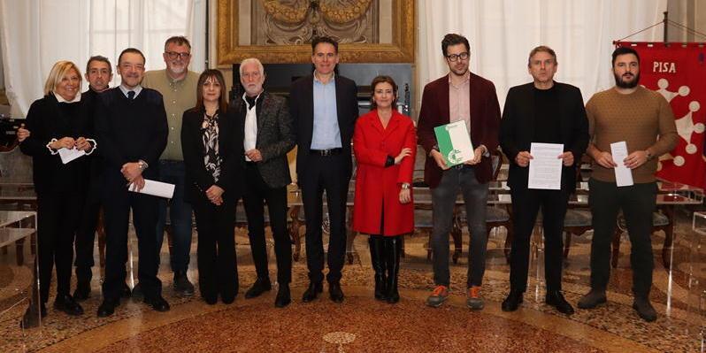 Pisa, si rinnova il patto per la movida: ecco cosa dice l’accordo tra Comune e gestori di locali