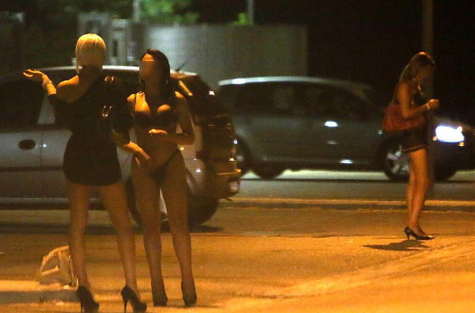 Prostitute sull'Aurelia (foto d'archivio)
