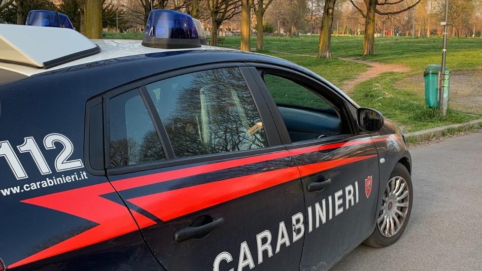 Castelnuovo. Un attimo di distrazione e la borsa sparisce