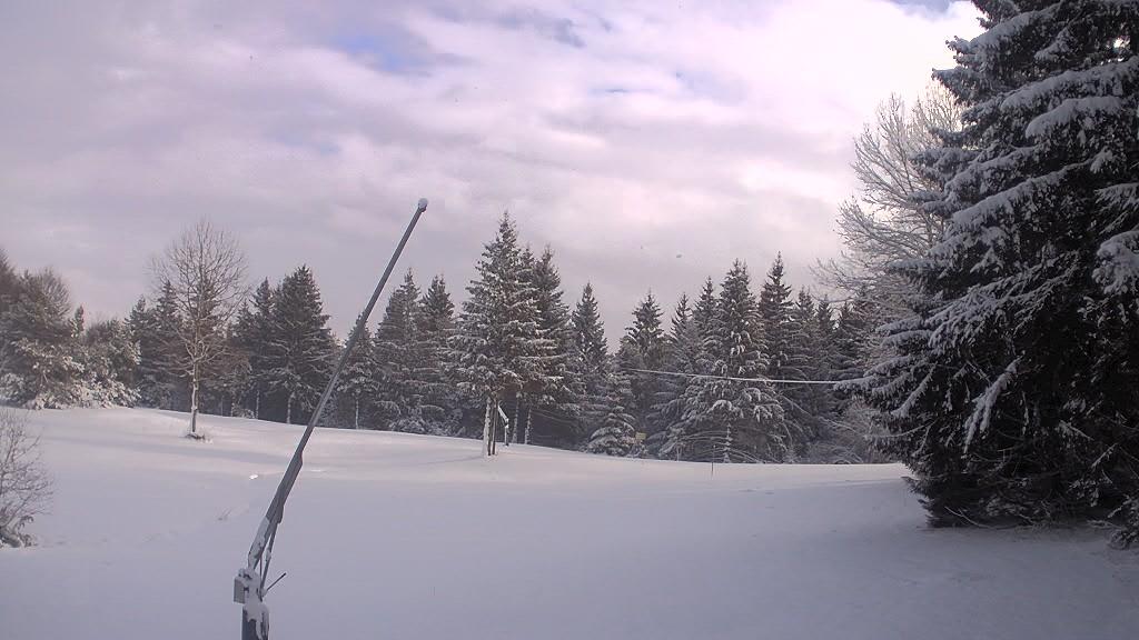Appennino. È svolta con la neve: nel weekend si scia in tutto il Cimone