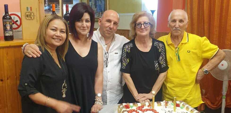 I 35 anni della pasticceria “Mimosa”: tra dolci, caffè e i quadri di Benvenuti