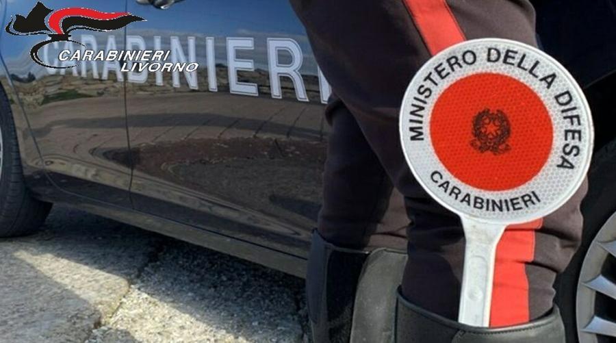 
	Una pattuglia dei carabinieri (foto d'archivio)

