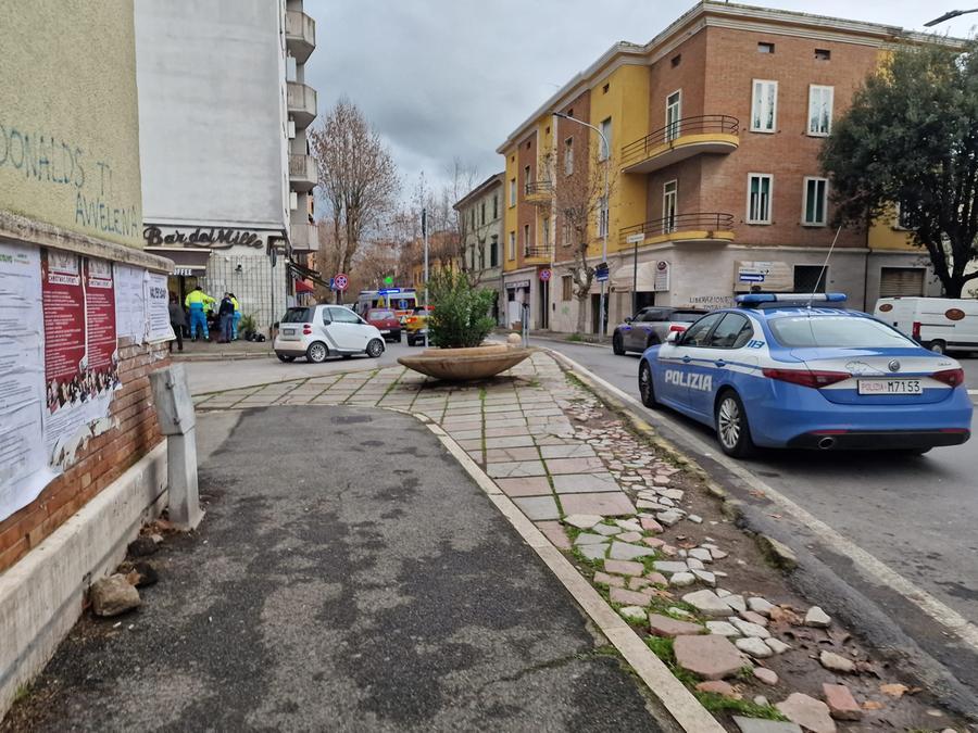 Grosseto, aggressione al bar: colpito alla testa con un bicchiere
