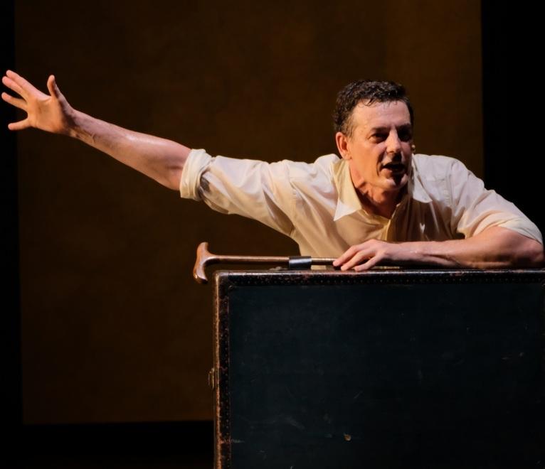 Giorgio Lupano: «Benjamin Button diventa italiano ma per lui forse è un ritorno a casa»