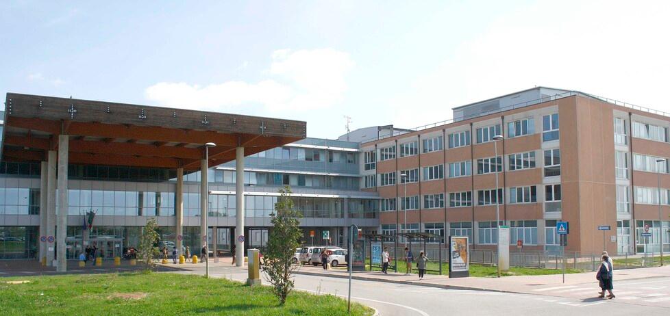 Ferrara. Bambino cade da tre metri, è grave