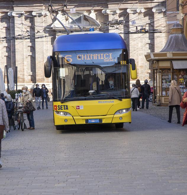 Modena. Bus soppressi, genitori furiosi Saltano le corse degli studenti 