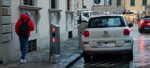 Auto elettriche, colonnine e incentivi: le mosse del Comune di Firenze