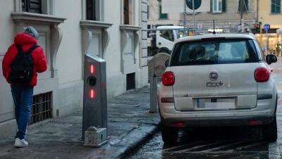 Auto elettriche, colonnine e incentivi: le mosse del Comune di Firenze