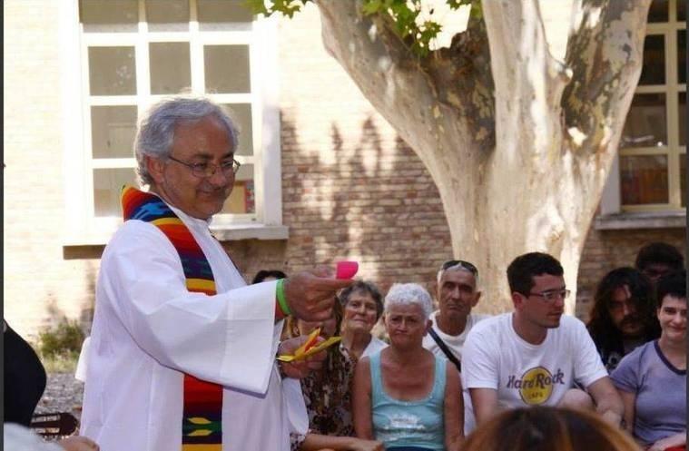 Castiglioncello, una via per don Fiordaliso: dedicata al sacerdote la strada dei senzatetto