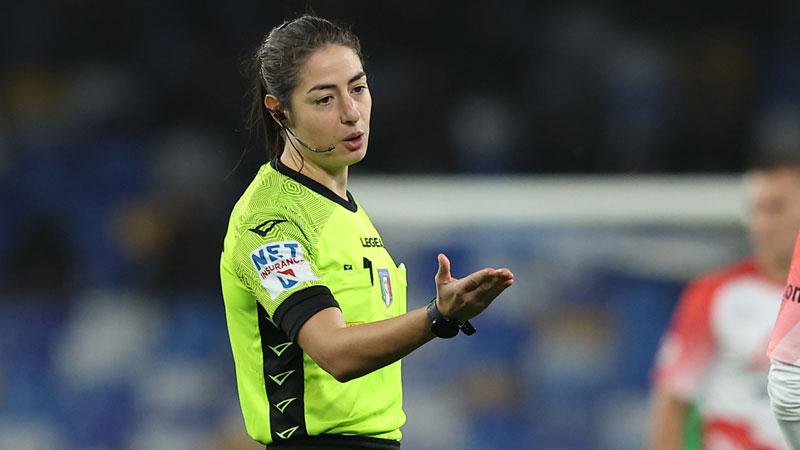 «L’arbitra Caputi si dia agli gnocchi»: bufera su un dirigente sportivo di Livorno