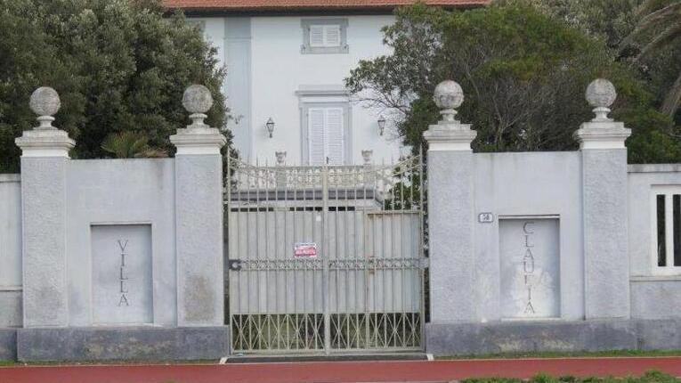 L’ex presidente delle Acli “occupa” la villa delle suore a Forte dei Marmi