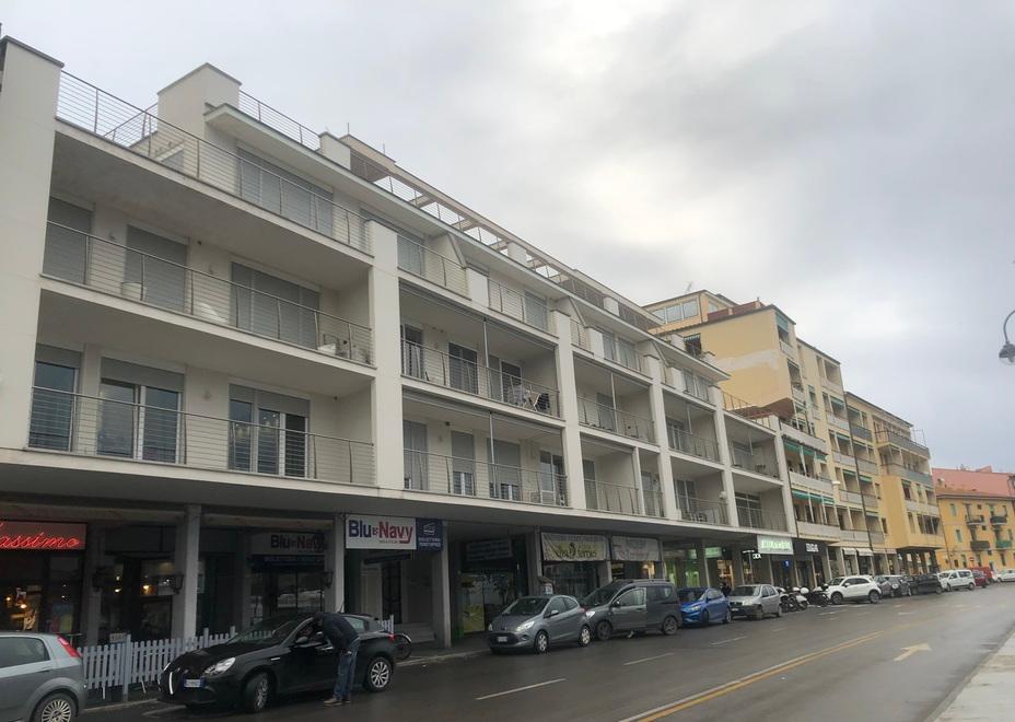 Portoferrario, interrogazione di Di Tursi: «Quattro case dell’hotel Massimo devono essere date al Comune»