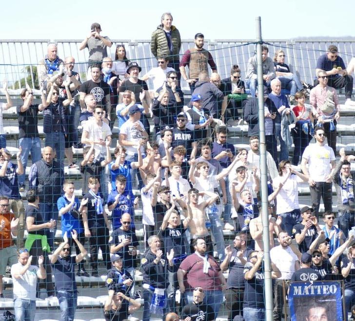 Biglietto a cinque euro in curva Ferrovia per vedere Prato-Forlì