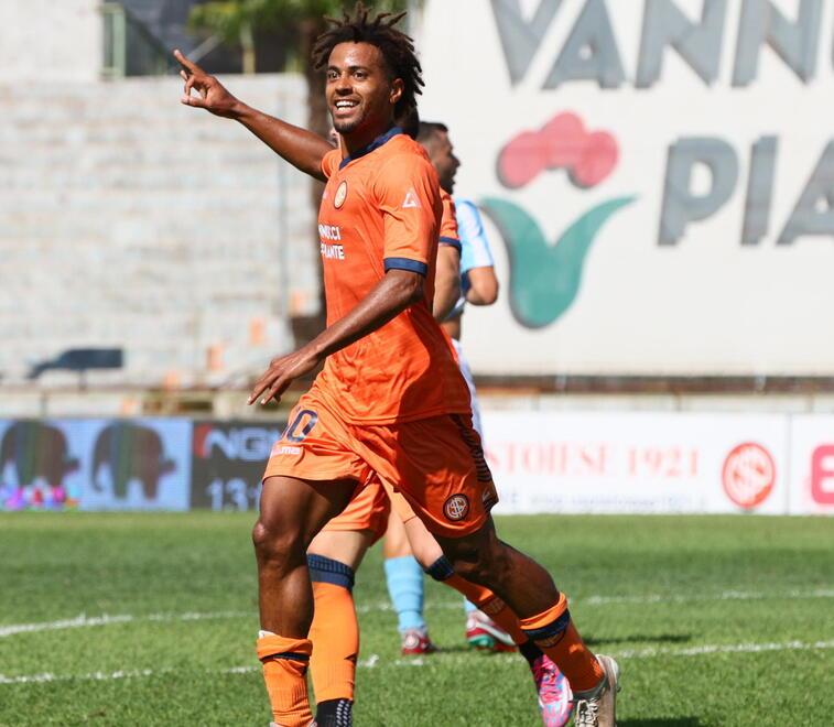 Il bomber arancione Barzotti punta al record personale di gol