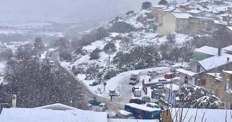 
	Macomer sotto la neve

