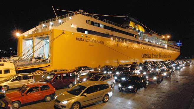 Assunzioni in Corsica Ferries: cento posti sulle navi livornesi. «Esperienza unica, mettetevi in gioco»