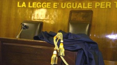 Ferrara, abusi in casa sulla nipote: condannato il nonno