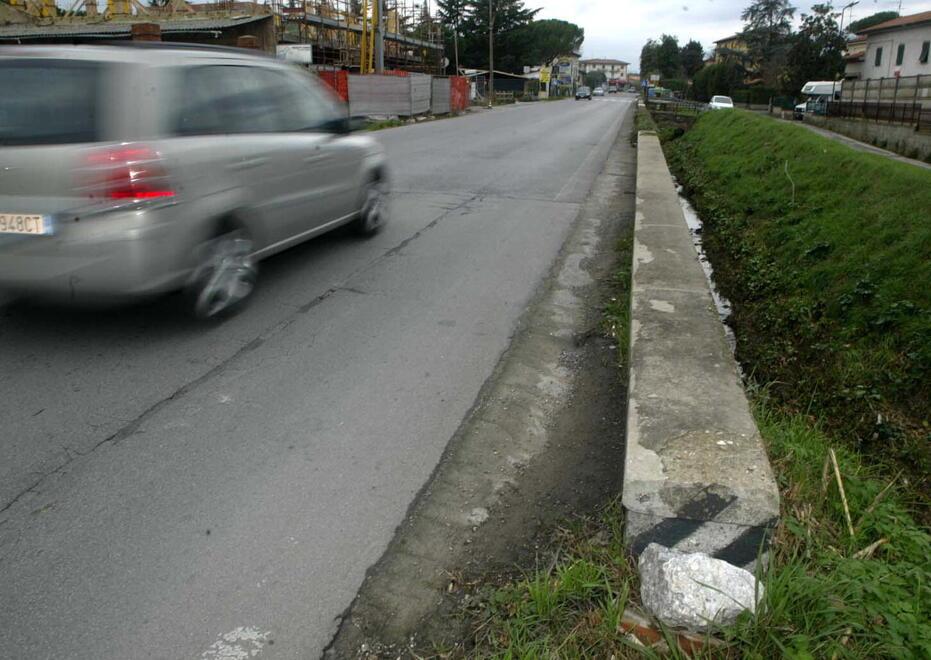 Protesta per la strada Lucchese, la Provincia: «Lavori a primavera»