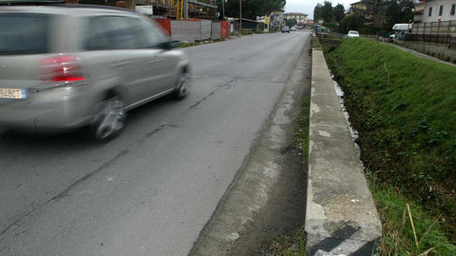 Protesta per la strada Lucchese, la Provincia: «Lavori a primavera»