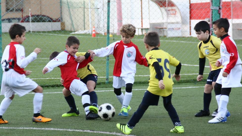 Gianni Cadoni: «Il Cagliari tornerà in serie A e la Torres ha la B nel futuro»