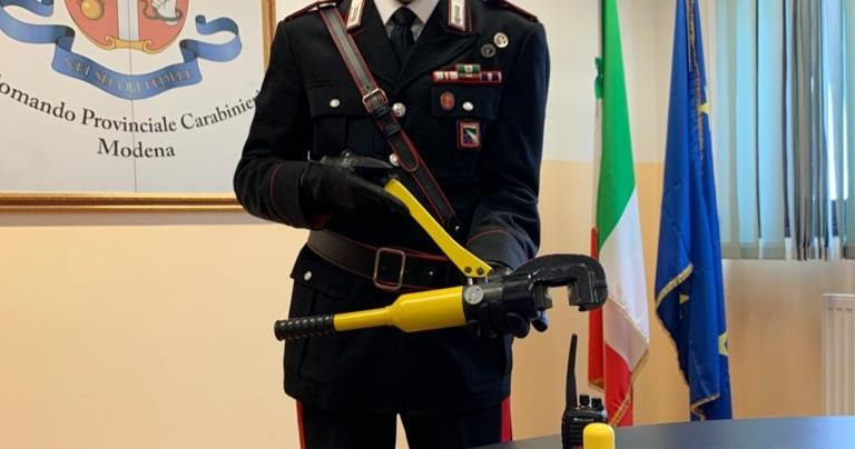 Modena. Carabinieri sventano furto in casa