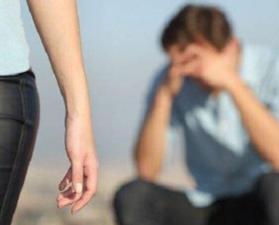 Sassari, botte e insulti al marito: il pm chiede la condanna a sedici mesi 