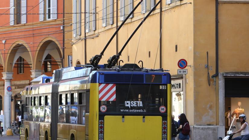 Modena. Nuove assunzioni e meno assenze Seta ripristina i bus soppressi