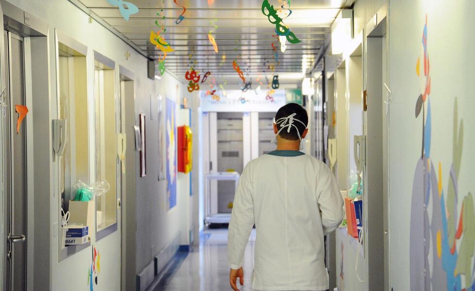 Modena, la carenza di farmaci: «Fascia pediatrica la più colpita E gli sciroppi sono introvabili» 