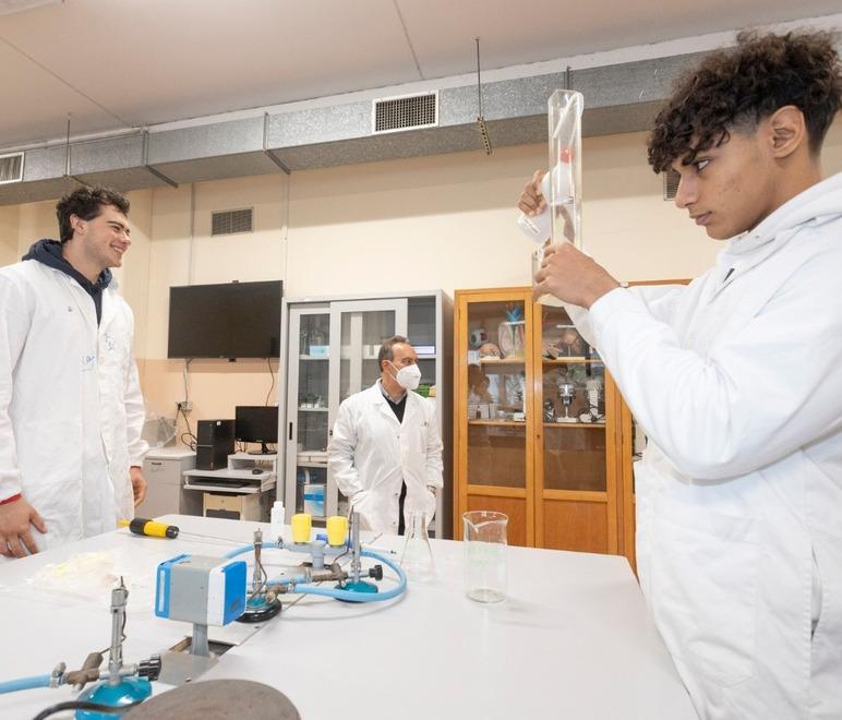 Modena, Csi al Corni tecnico il Dna che svela la verità Come nelle serie crime