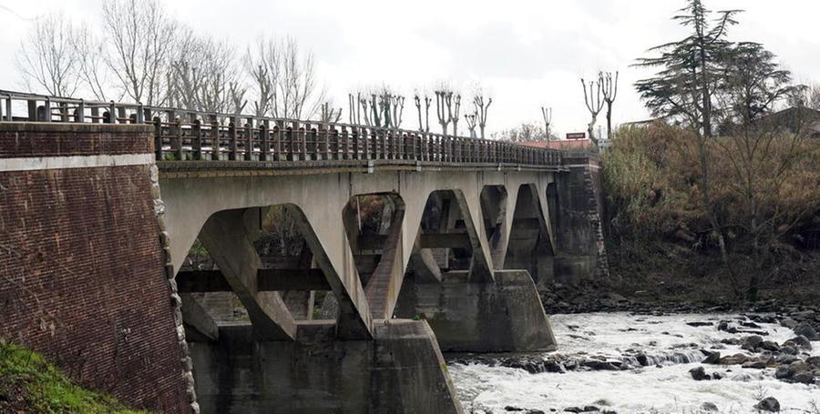 
	Il ponte della Botte a Calcinaia


