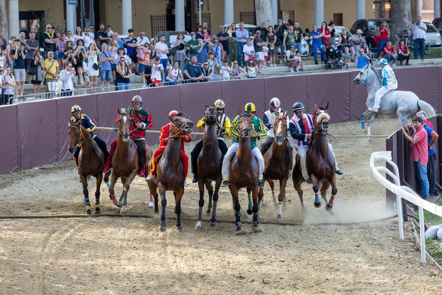 Ferrara, il Palio 2023 sarà di sera