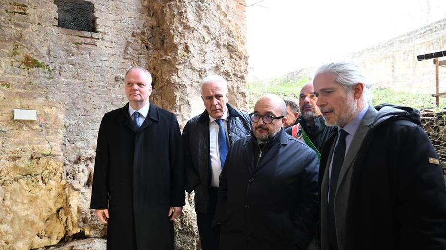 Il ministro Sangiuliano visita le ville medicee di Careggi e Montelupo