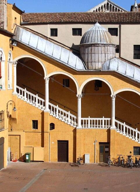 Il Comune di Ferrara dice sì al mini-condono 