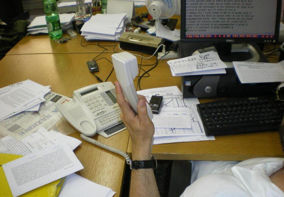 Bollette doppie e linee fantasma:per il telefono, l’incubo corre sul filo 