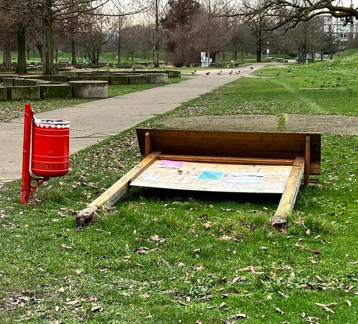 Modena. Parco Amendola: danni, paura e disagi dai ragazzini vandali 