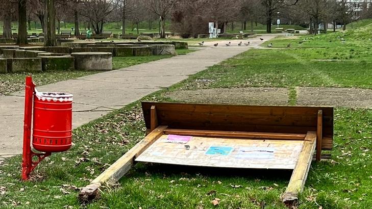 Modena. Parco Amendola: danni, paura e disagi dai ragazzini vandali