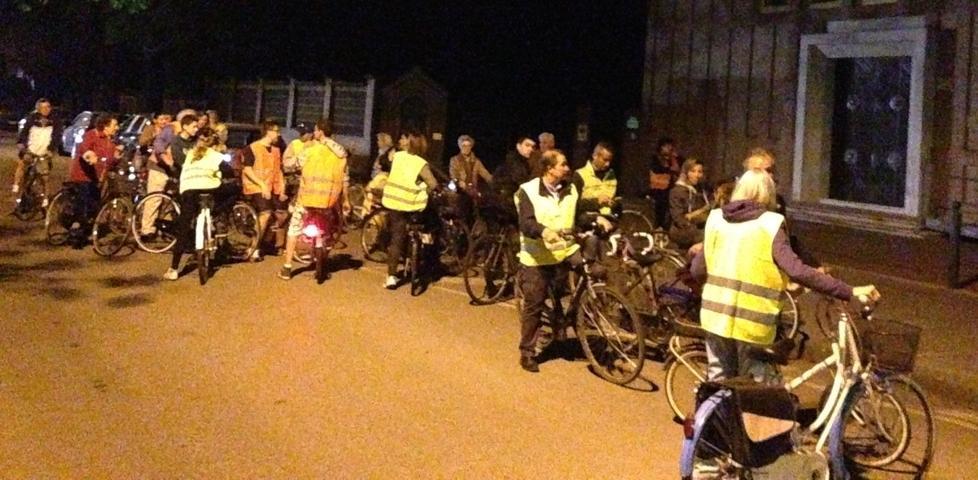 Scambiano le ronde per ladri e chiamano i carabinieri