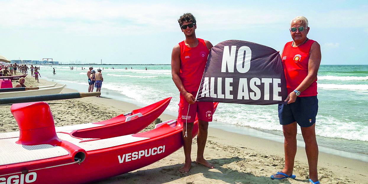 Spiagge, il centrodestra ci prova: «Le aste possono essere rinviate». Le reazioni in Versilia