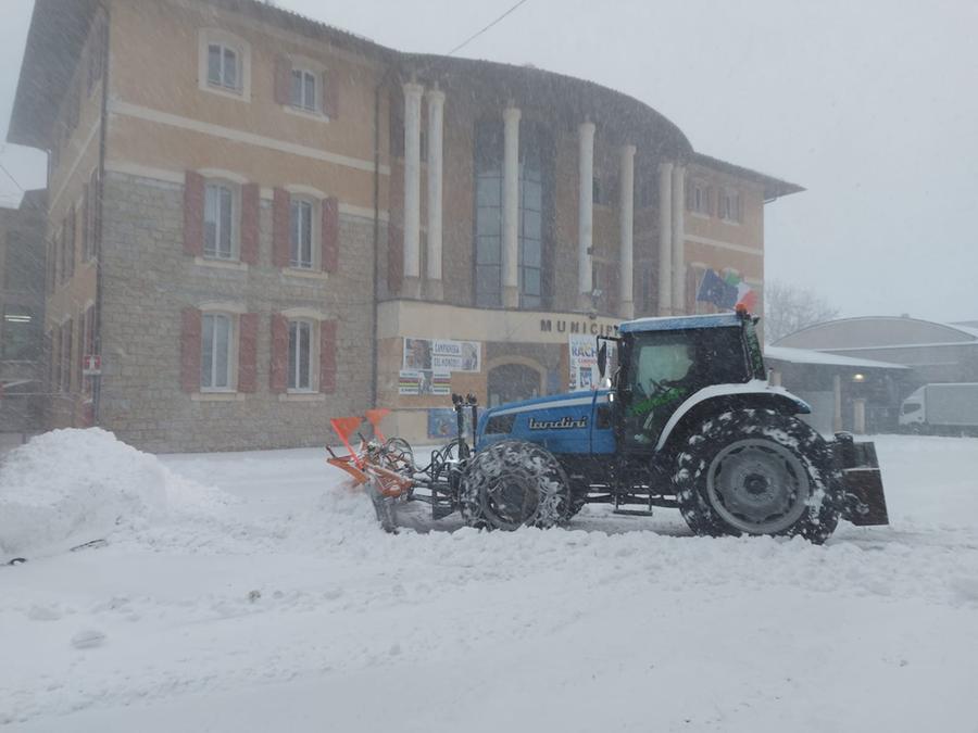 Nevicata sulle colline e in Appennino Modenese. Qualche rallentamento alla circolazione