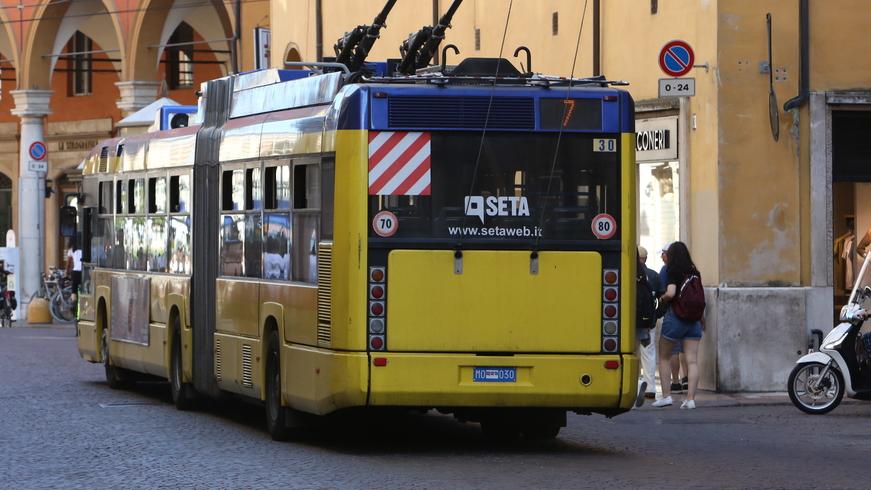 Bus a Modena , furti a raffica sulla linea 7