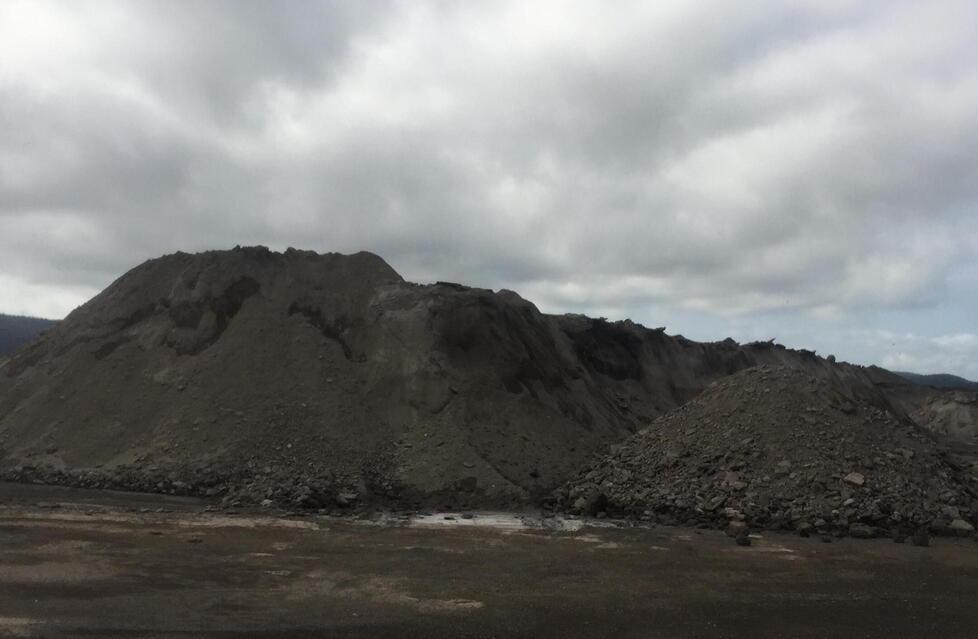 Piombino, tre anni per decidere il futuro della discarica abusiva LI53